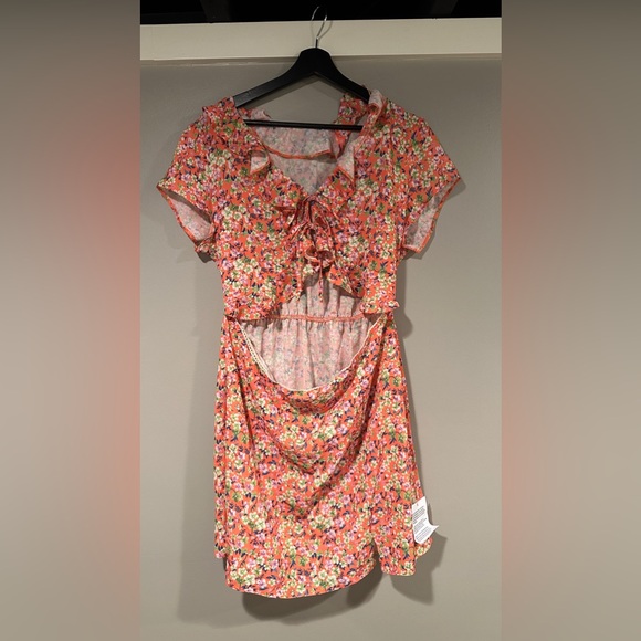 ASOS DESIGN lace trim ruffle bodice mini tea dress in orange ditsy - Picture 2 of 4